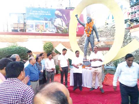 साम्प्रदायिकता के खिलाफ लडऩे का लिया संकल्प साम्प्रदायिकता के खिलाफ लडऩे का लिया संकल्प