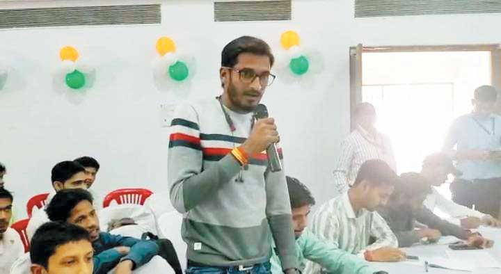हमें किसानों को करना होगा जागरूक-रविश हमें किसानों को करना होगा जागरूक-रविश