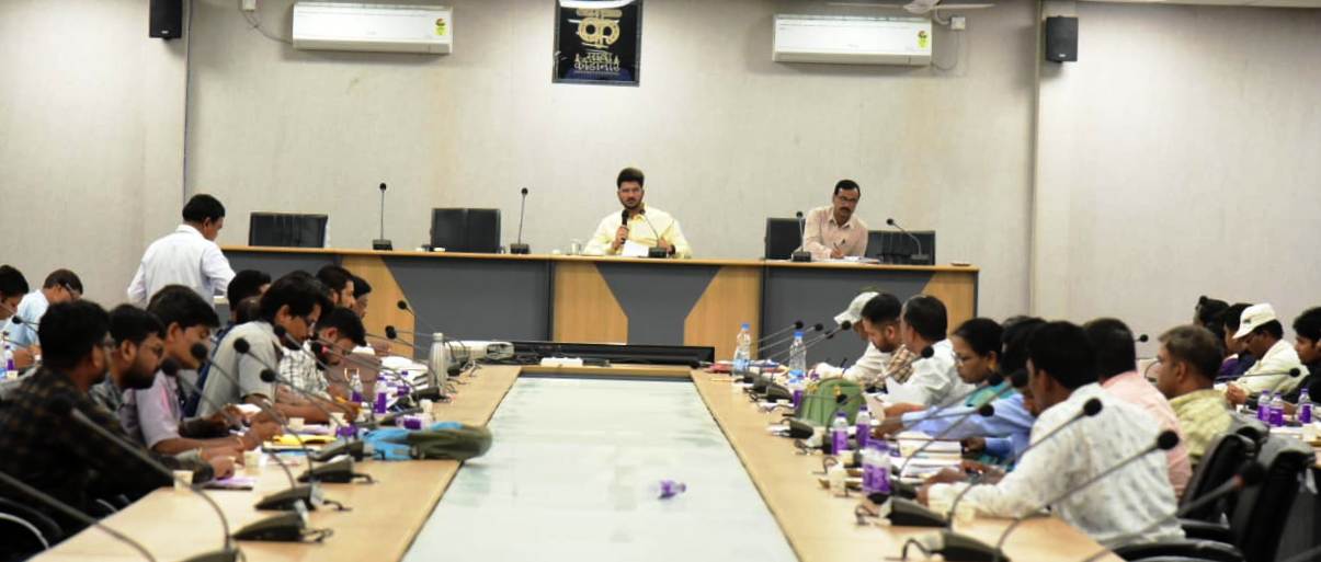 किसानों की आय वृद्धि के लिए नवोन्मेषी पहल करें-कलेक्टर किसानों की आय वृद्धि के लिए नवोन्मेषी पहल करें-कलेक्टर