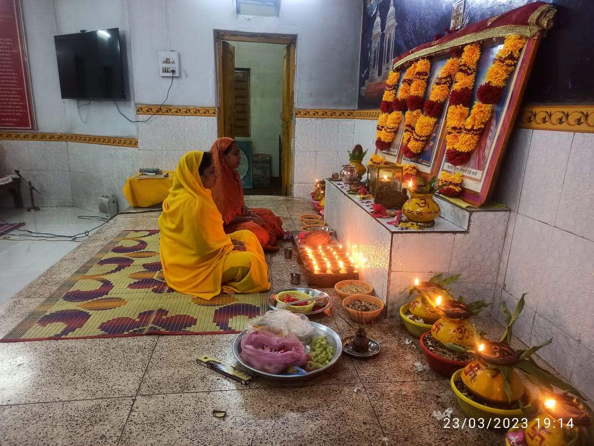गायत्री सत्संग भवन में चैत्र नवरात्रि, तीसरे दिन मां चंद्रघंटा की पूजा गायत्री सत्संग भवन में चैत्र नवरात्रि, तीसरे दिन मां चंद्रघंटा की पूजा