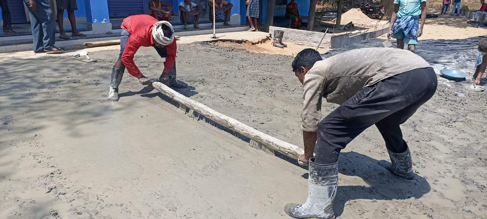  घटिया सीसी रोड निर्माण का आरोप