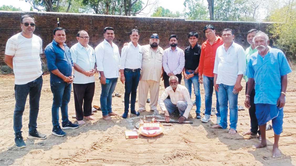 पिथौरा में 60 लाख की पानी टंकी का भूमिपूजन पिथौरा में 60 लाख की पानी टंकी का भूमिपूजन