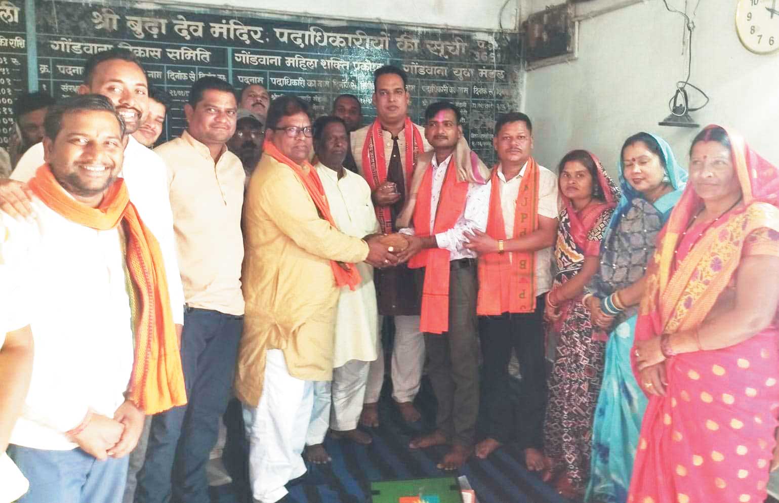 सुरेश कुमार सेन भाजपा में हुए शामिल सुरेश कुमार सेन भाजपा में हुए शामिल