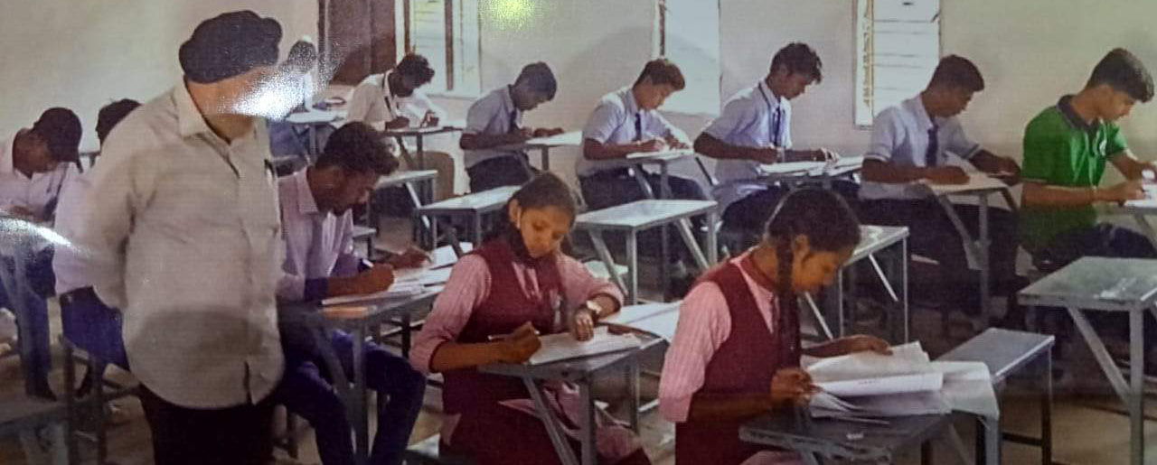 छग माध्यमिक शिक्षा सदस्य टुटेजा ने किया परीक्षाओं का निरीक्षण छग माध्यमिक शिक्षा सदस्य टुटेजा ने किया परीक्षाओं का निरीक्षण