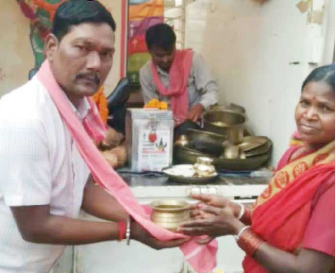 मिट्टी की दीवार ढही, छत्तीसगढिय़ा क्रान्ति सेना के सदस्य की मौत मिट्टी की दीवार ढही, छत्तीसगढिय़ा क्रान्ति सेना के सदस्य की मौत