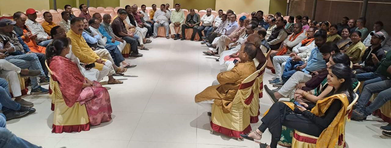 अंबिकापुर में पं. विजय शंकर हनुमान चालीसा और परिवार प्रबंधन पर देंगे व्याख्यान अंबिकापुर में पं. विजय शंकर हनुमान चालीसा और परिवार प्रबंधन पर देंगे व्याख्यान