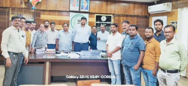 गरियाबंद प्रेस क्लब के सदस्यों ने कलेक्टर से की मुलाकात गरियाबंद प्रेस क्लब के सदस्यों ने कलेक्टर से की मुलाकात