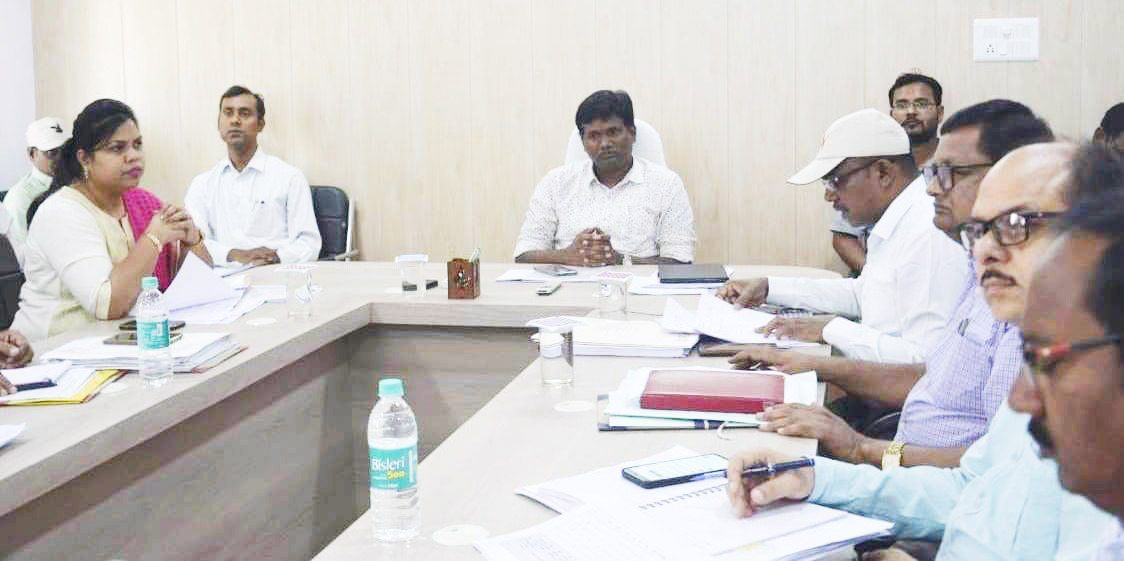 सामाजिक-आर्थिक सर्वेक्षण के लिए प्रगणकों को दें गुणवत्तायुक्त प्रशिक्षण - कलेक्टर