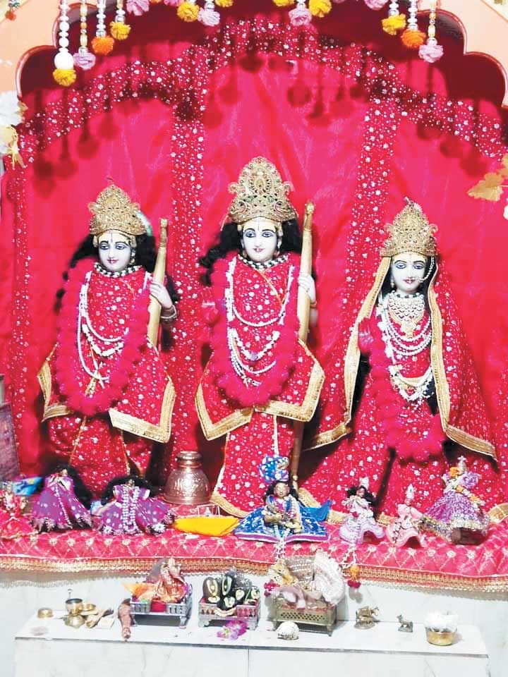 श्रीराम जन्मोत्सव पर निकाली शोभायात्रा