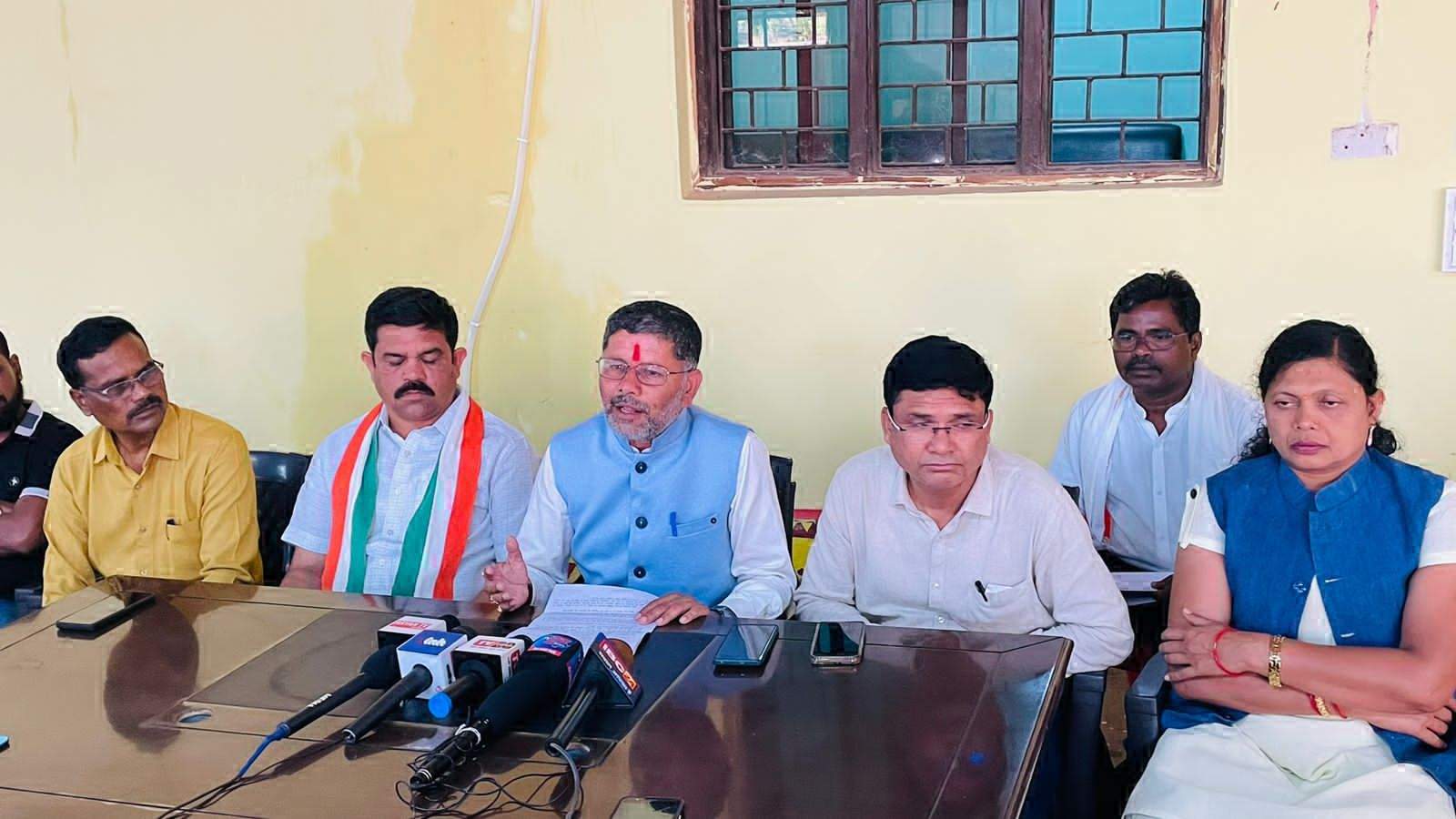आम जनता की आवाज उठाना, भ्रष्टाचार के खिलाफ आवाज उठाना गुनाह हो गया है- राव आम जनता की आवाज उठाना, भ्रष्टाचार के खिलाफ आवाज उठाना गुनाह हो गया है- राव