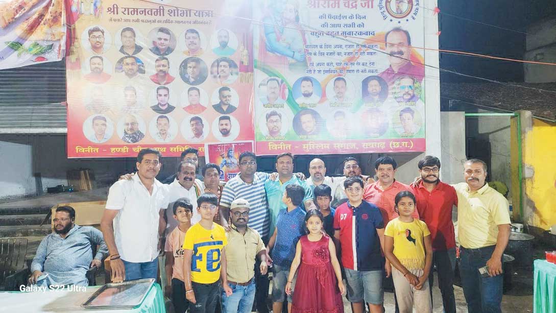 मुस्लिम समाज व हंडी चौक यूथ समिति ने शरबत से रामभक्तों का किया स्वागत