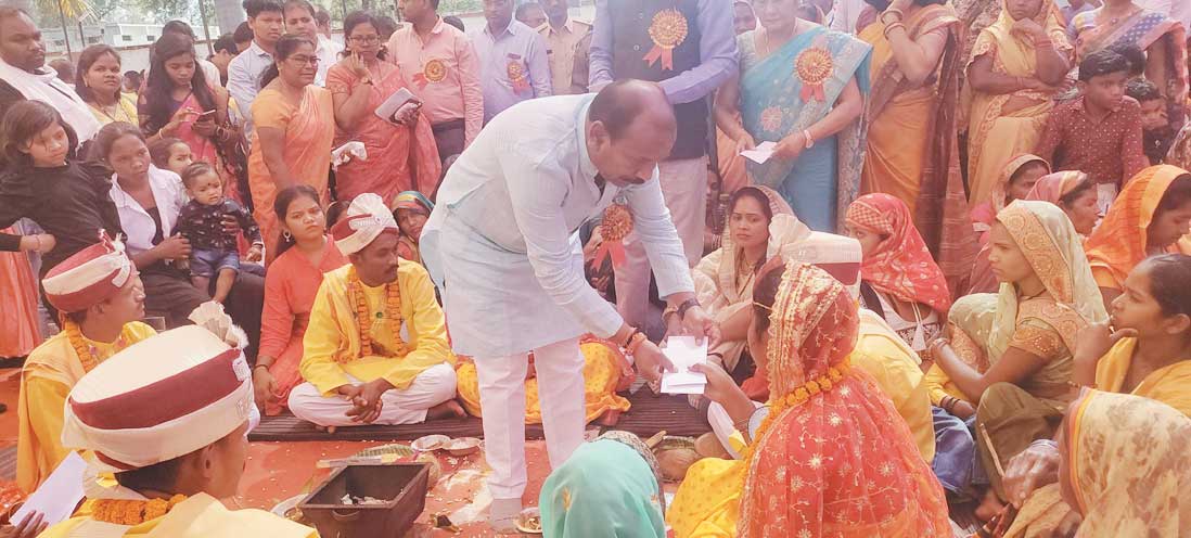 41 जोड़े परिणय सूत्र में बंधे