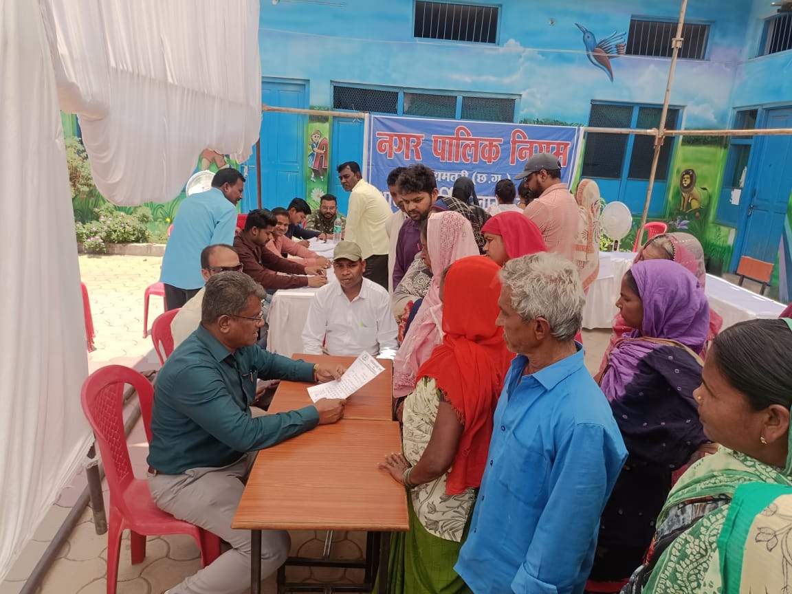 प्रशासन आपके द्वार अभियान- नूतन स्कूल सिहावा चौक के शिविर में 40 आवेदन मिले