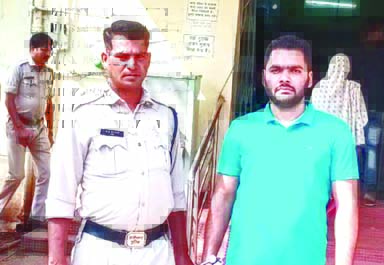 कंपनी का एकाउंट हैक कर फर्जी वैकेंसी निकाला, रजिस्ट्रेशन के नाम पर कई लोगों से ठगे 750, गिरफ्तार