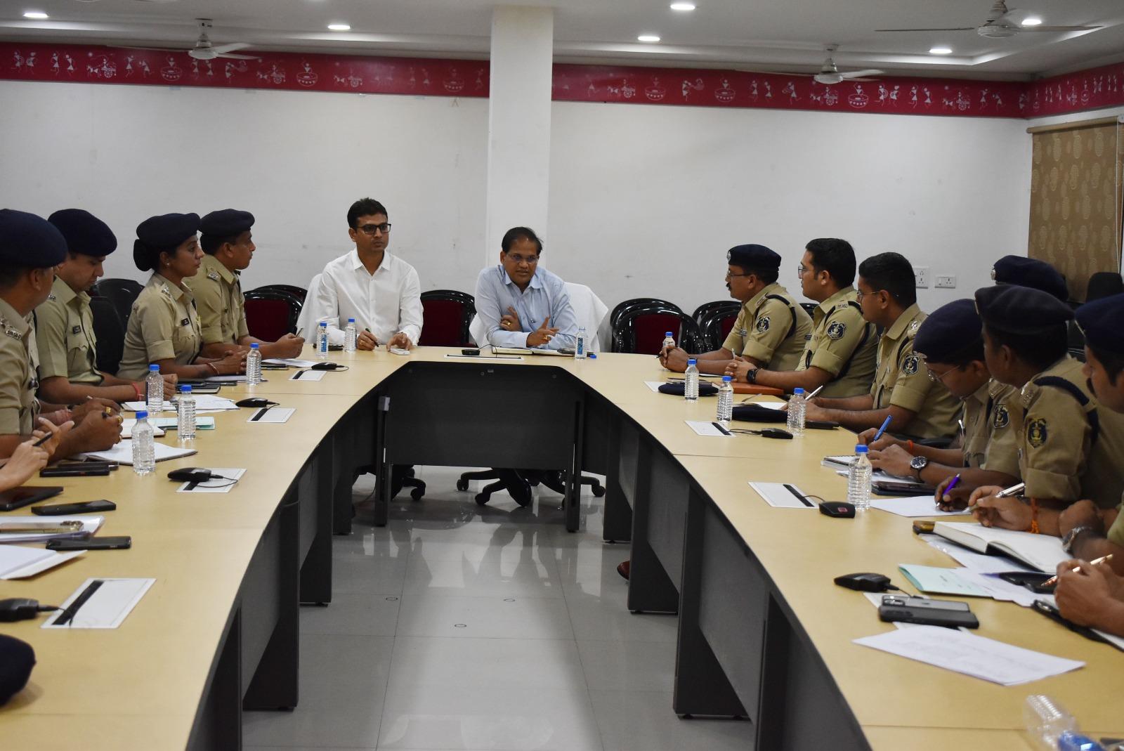 राजधानी में बेसिक पुलिसिंग नजर नहीं आ रही, टीआई पर भडक़े आईजी यादव