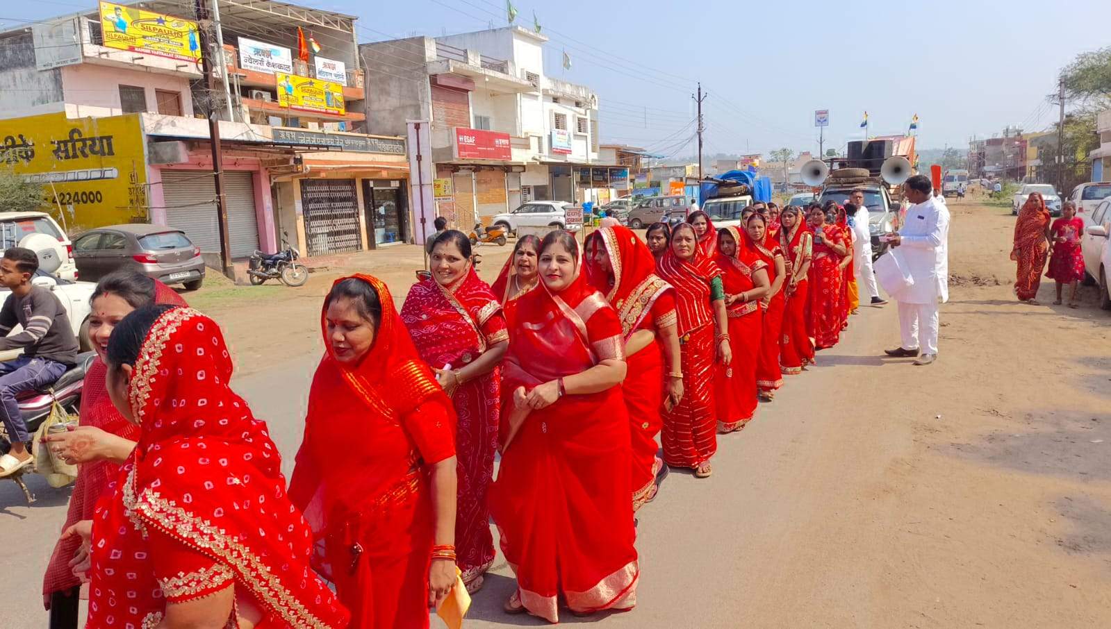 हर्षोल्लास के साथ मनी महावीर जयंती, निकाली शोभायात्रा हर्षोल्लास के साथ मनी महावीर जयंती, निकाली शोभायात्रा