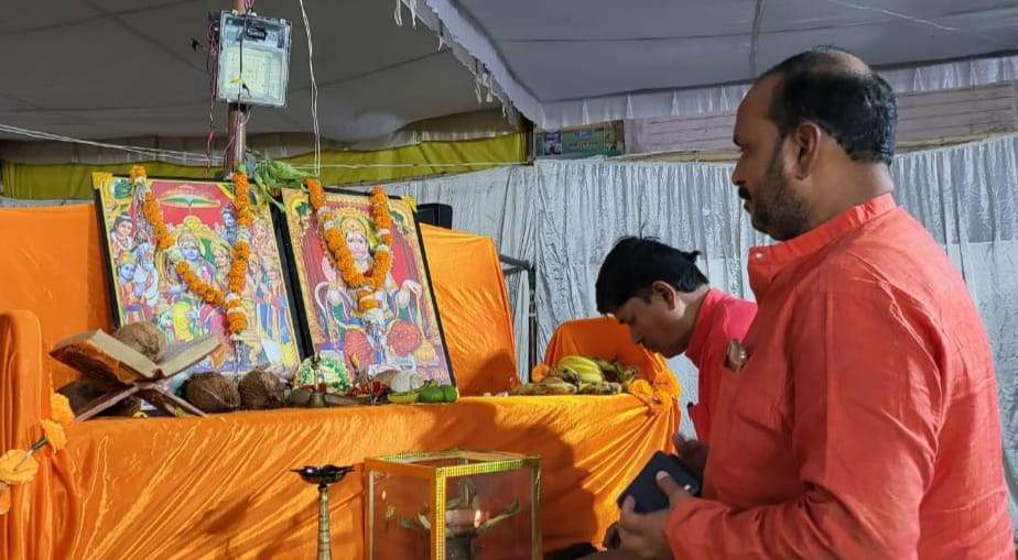 हनुमान मंदिरों में पूजा-अर्चना कर क्षेत्रवासियों की खुशहाली व समृद्धि की कामना