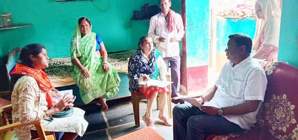 सामाजिक-आर्थिक सर्वेक्षण 2023 कार्य तय समय पर करें पूरा- कलेक्टर सामाजिक-आर्थिक सर्वेक्षण 2023 कार्य तय समय पर करें पूरा- कलेक्टर