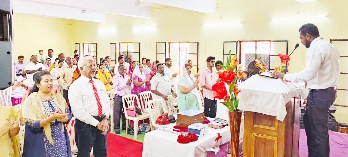 प्रभु यीशु के पुर्नजन्म की खुशी में मनाया ईस्टर पर्व प्रभु यीशु के पुर्नजन्म की खुशी में मनाया ईस्टर पर्व