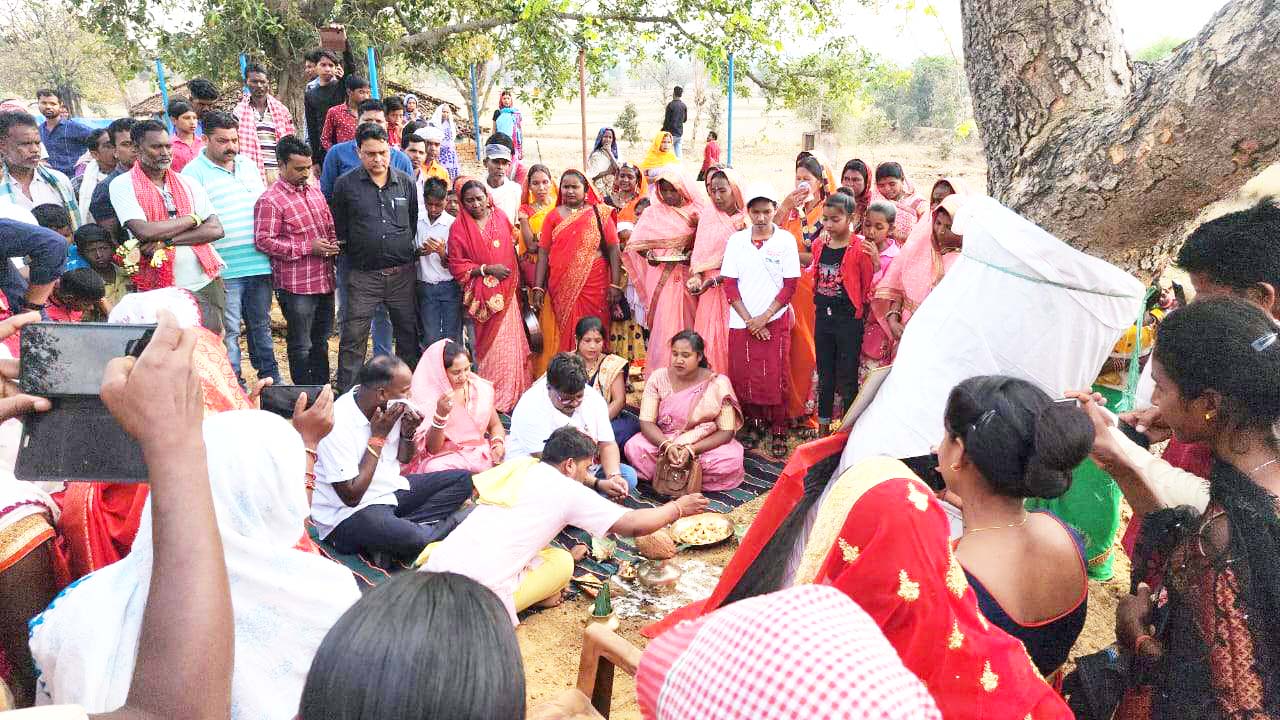 किसान गरीब और युवाओं के हित में काम कर रही है राज्य सरकार-मिंज