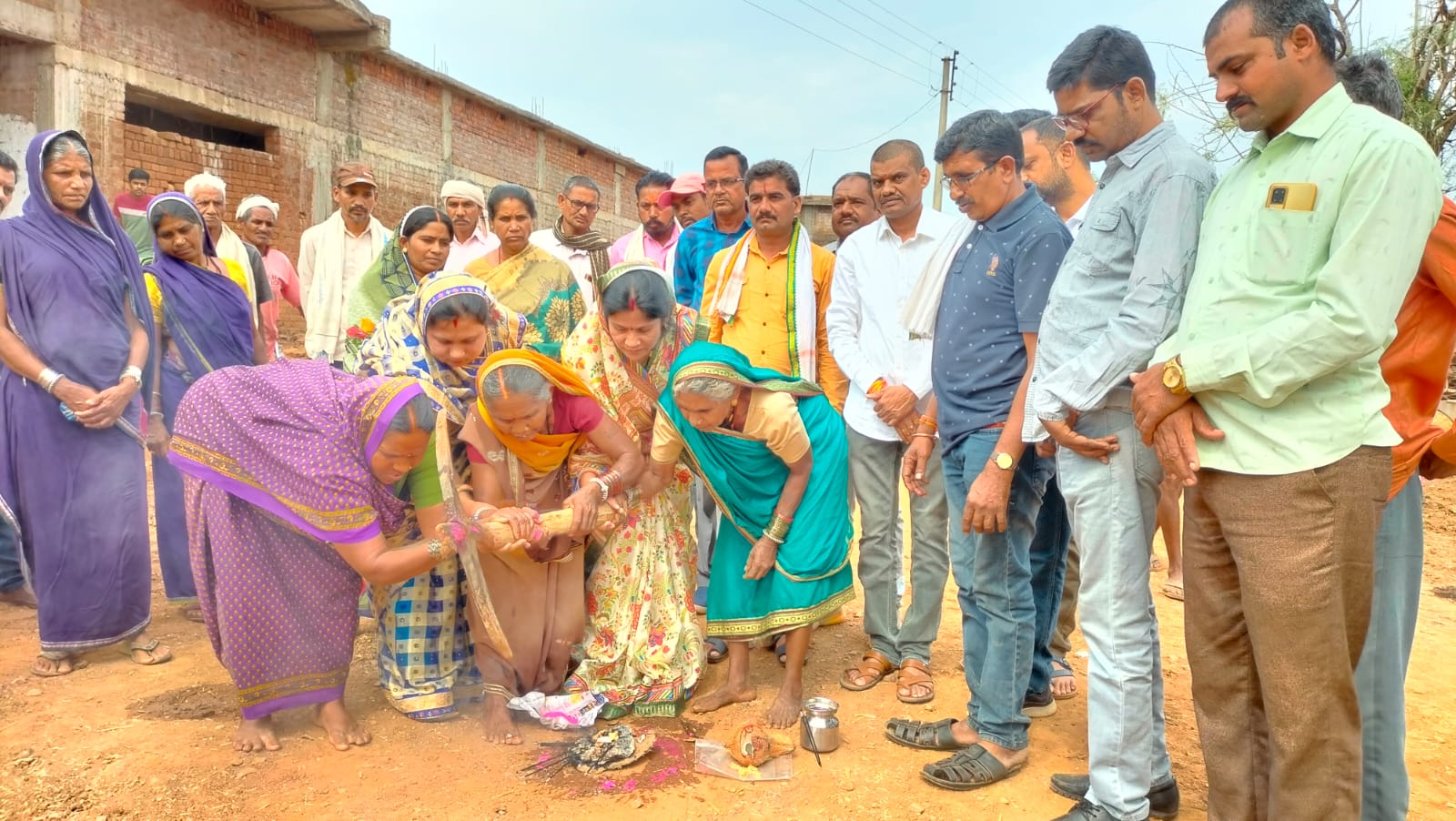 विधायक ने किया सीसी रोड का भूमिपूजन