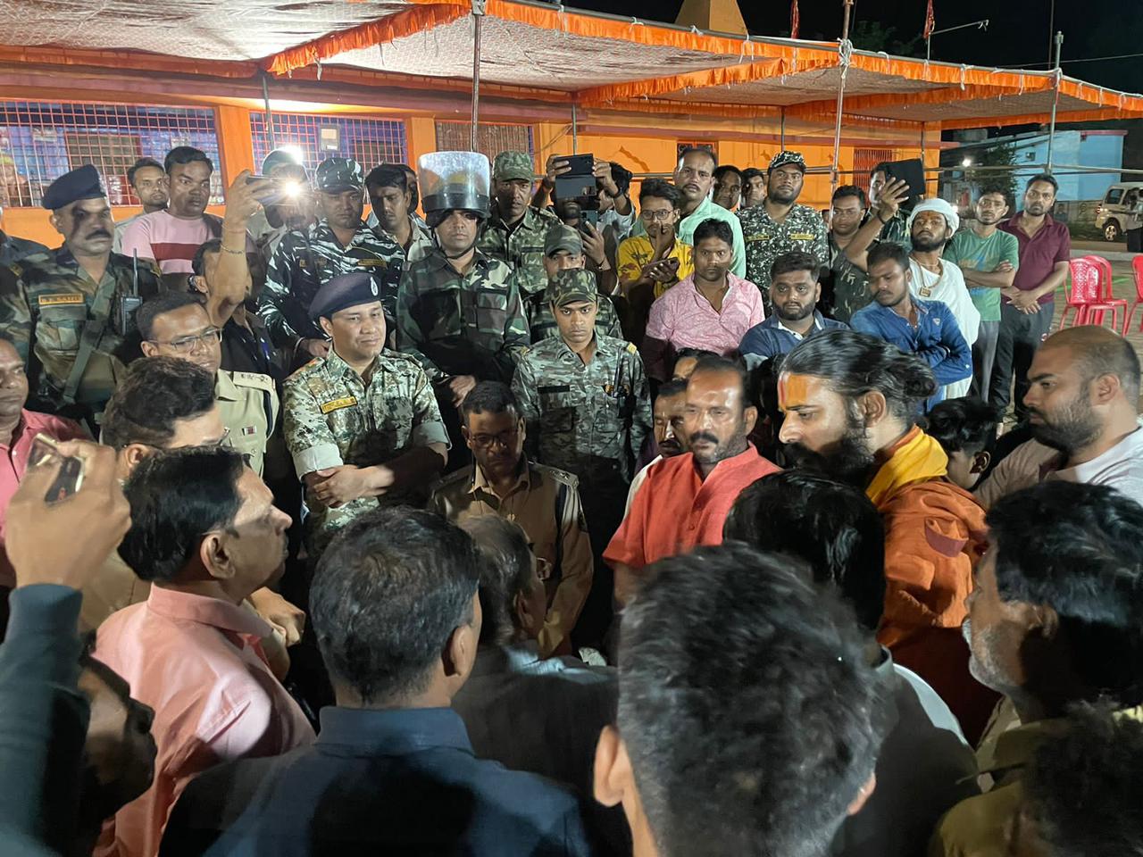 सांप्रदायिक माहौल खराब करने वाले समुदाय विशेष के लोगों पर हो कड़ी कार्रवाई - योगेश