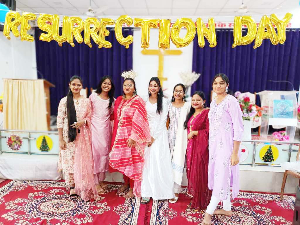 पुनरुत्थान दिवस पर्व यीशु मसीह के त्याग और बलिदान और पुन: जी उठने का पर्व है