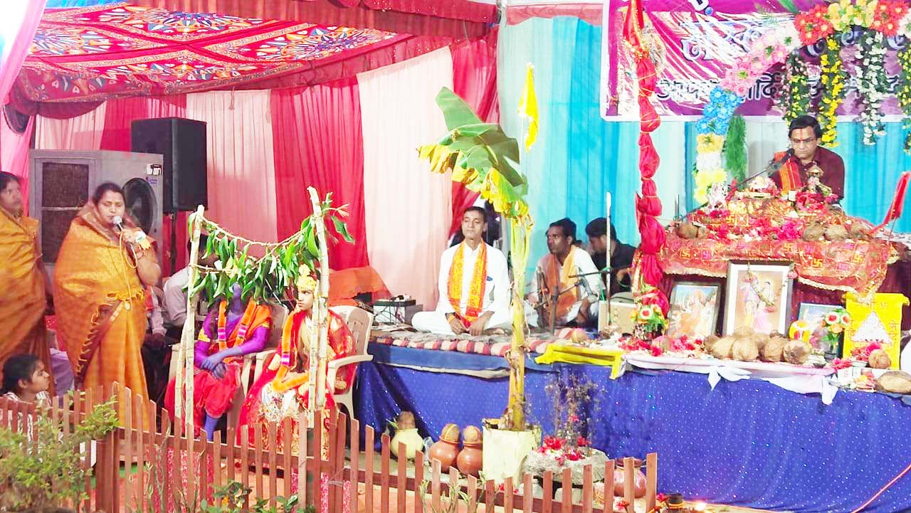 धार्मिक आयोजनों से सकारात्मक ऊर्जा का प्रवाह होता है- छन्नी धार्मिक आयोजनों से सकारात्मक ऊर्जा का प्रवाह होता है- छन्नी