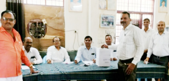 अधिवक्ता संघ कुरुद अध्यक्ष के लिए चुनाव, मतदान जारी