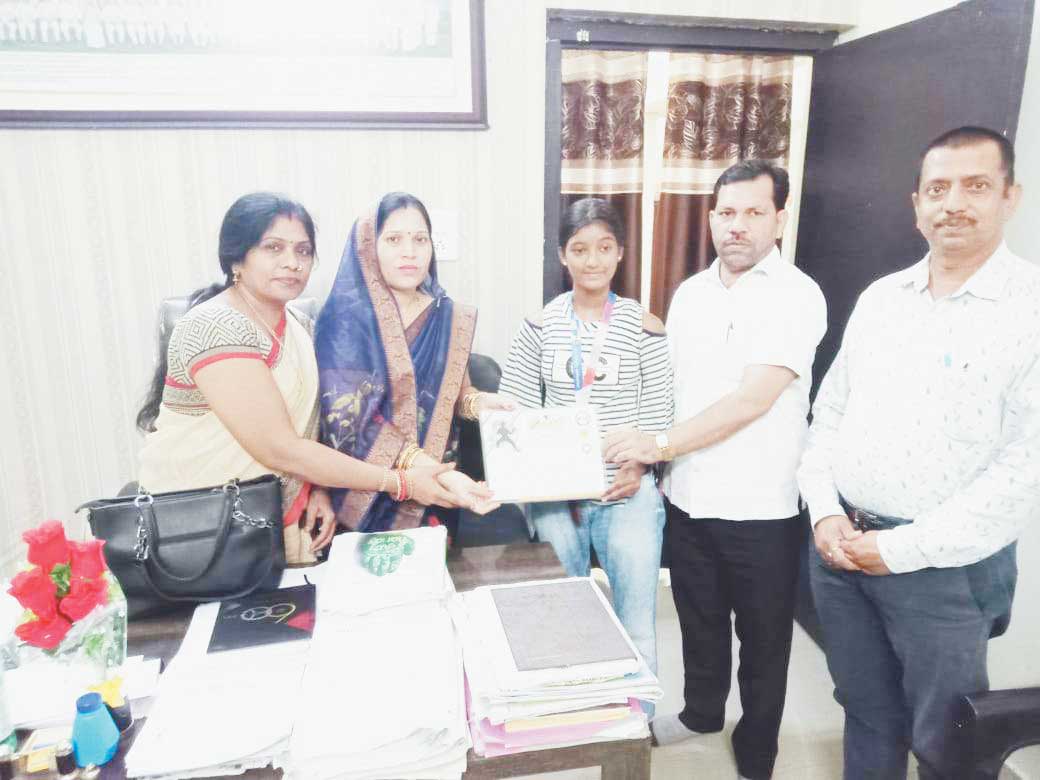 राष्ट्रीय कराते टूर्नामेंट में सारंगढ़ की बेटी सोनिया का चयन राष्ट्रीय कराते टूर्नामेंट में सारंगढ़ की बेटी सोनिया का चयन
