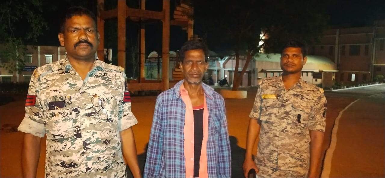 घर में चोरी की कोशिश, गिरफ्तार घर में चोरी की कोशिश, गिरफ्तार