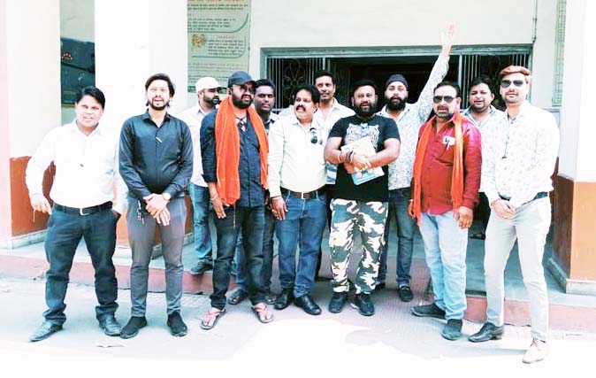 निजी स्कूलों की किताबे बनी पालकों के लिये बोझ