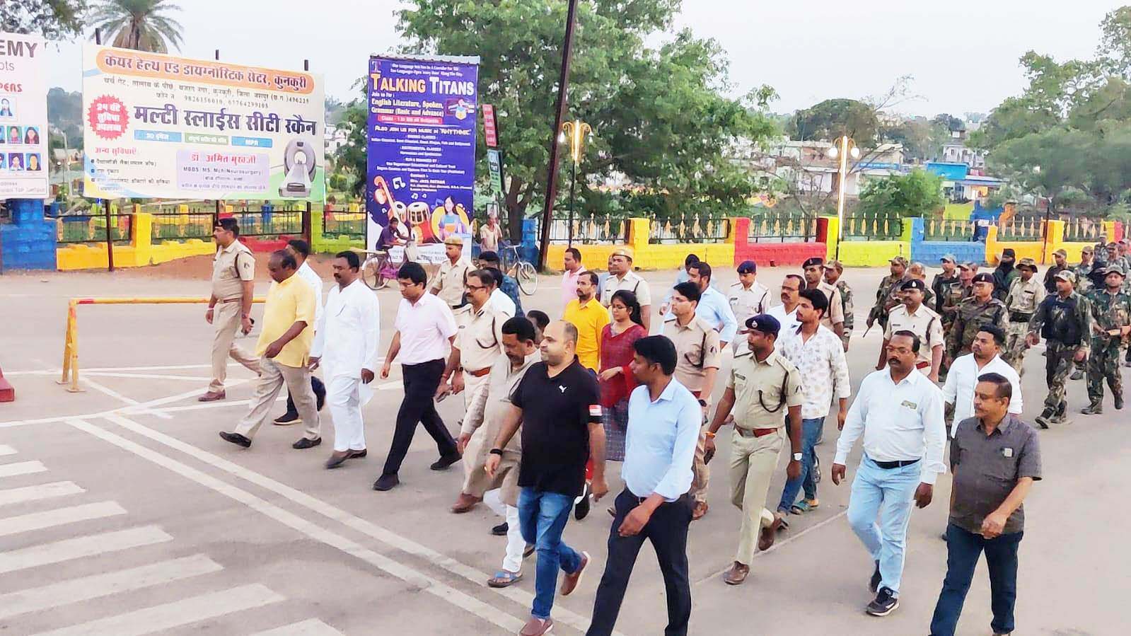 जिला व पुलिस प्रशासन  का सद्भावना मार्च