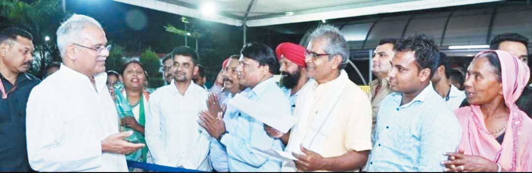 जमीन बचाने आंदोलन कर रहे किसानों को मिला विभाष का समर्थन