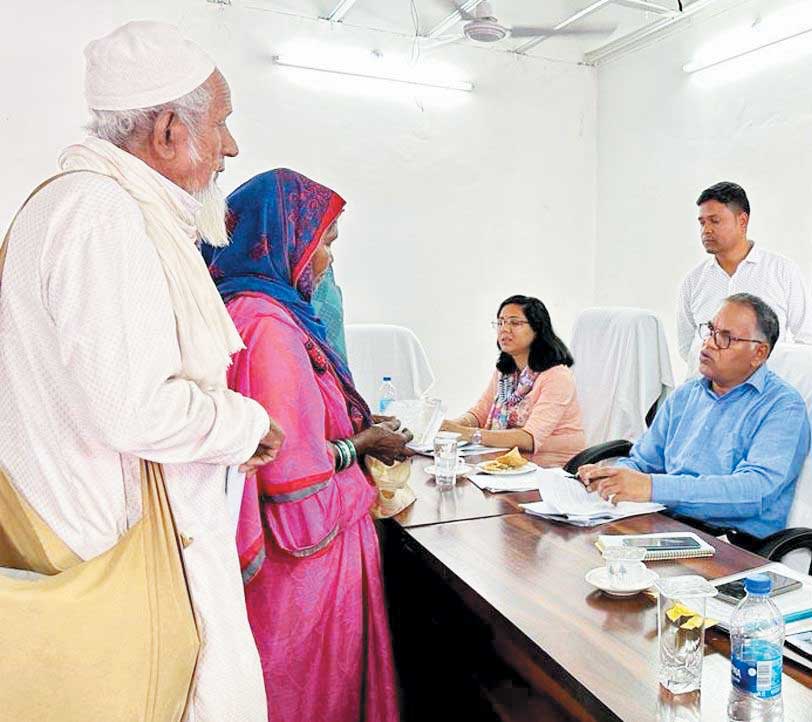 योजनाओं की प्रगति की समीक्षा