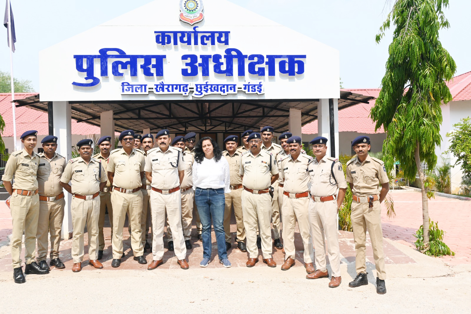 एक भारत श्रेष्ठ भारत योजना के तहत गुजरात पुलिस का दल खैरागढ़ जिले का भ्रमण किया