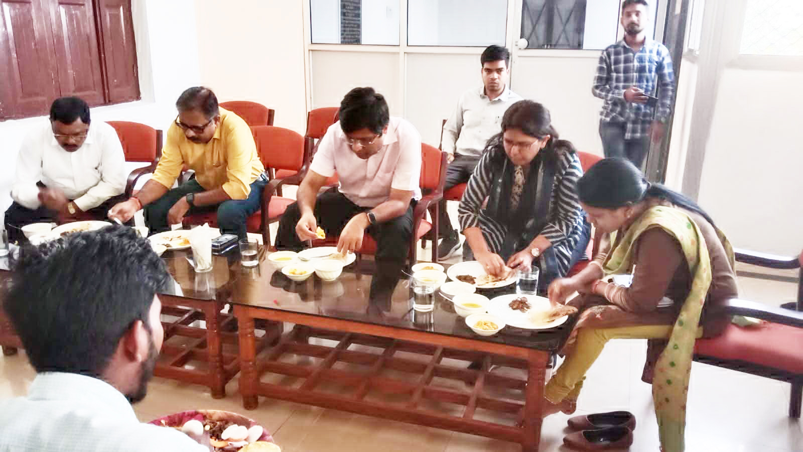 60 विशेष पिछड़ी जनजाति पहाड़ी कोरवा युवाओं के चेहरे पर शासकीय नौकरी पाने की ललक झलक रही