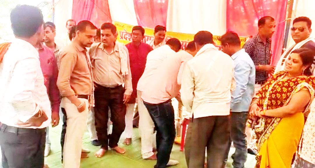 सरपंच संघ व जनप्रतिनिधियों ने दिया सचिव संघ के हड़ताल को समर्थन