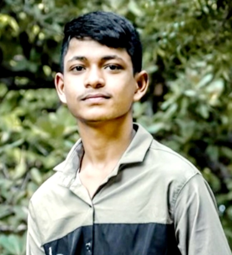 दोस्तों के साथ पिकनिक मनाने गए छात्र की झरने में डूबने से मौत