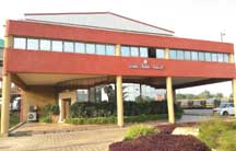 पालकों के लिए डीपीएस का मेन गेट बंद