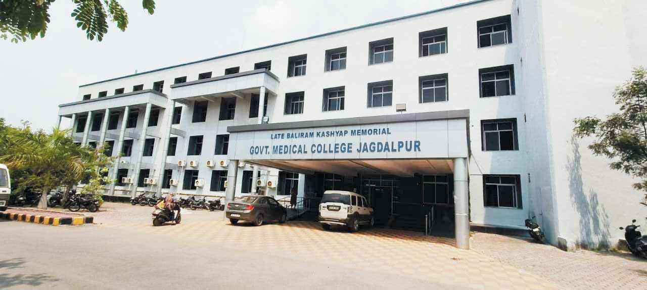 मेकाज में सामान्य मरीजों के बीच कोरोना संक्रमित