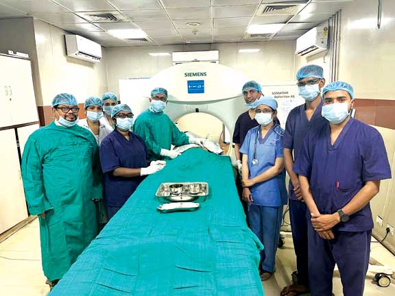 दर्द ने छुड़ाया स्कूल, तीन साल से परेशान थी बच्ची, बिना ऑपरेशन डीकेएस में हुआ इलाज