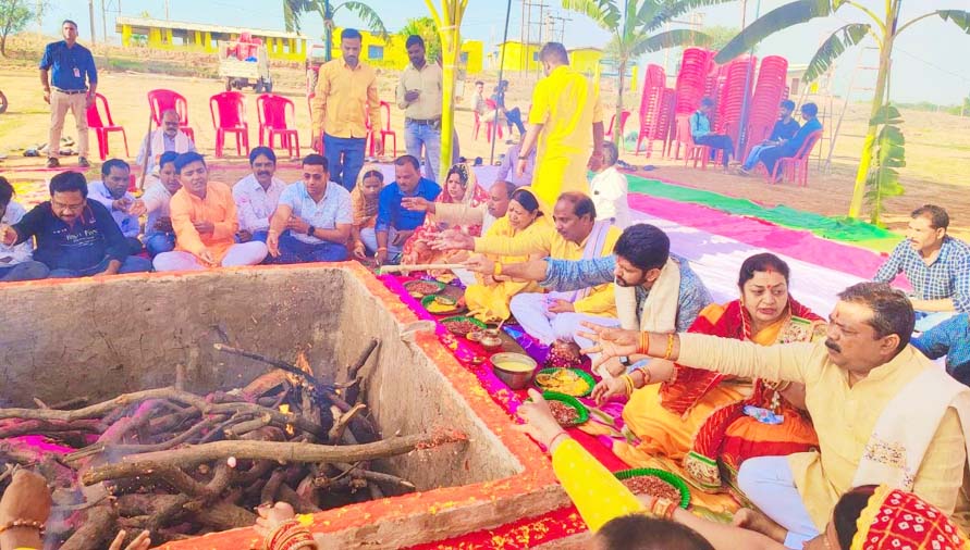घुनघुट्टा नदी तट पर सूर्य मंदिर और माँ दुर्गा मंदिर का शिला पूजन घुनघुट्टा नदी तट पर सूर्य मंदिर और माँ दुर्गा मंदिर का शिला पूजन