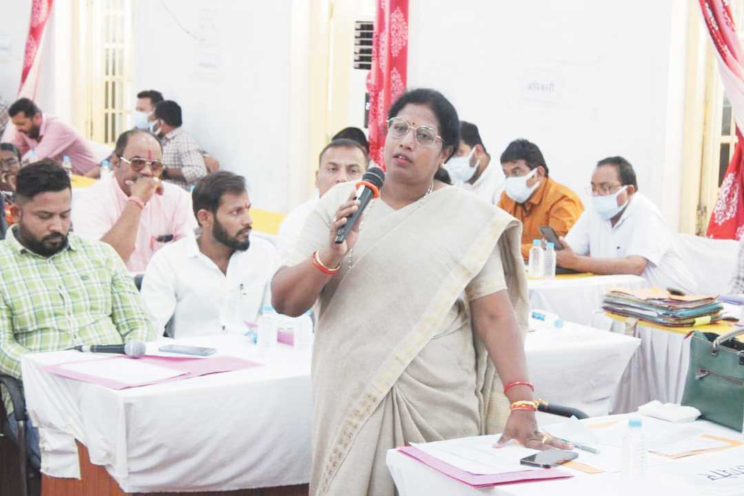 उद्योगों को देने होंगे 50%टैक्स उद्योगों को देने होंगे 50%टैक्स