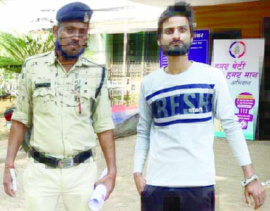 तलवार लहराकर लोगों को धमकाने वाला गिरफ्तार