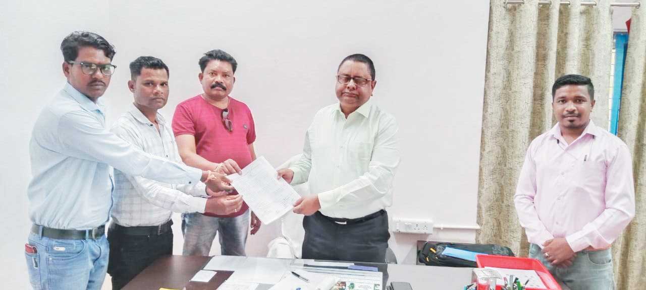 तुमड़ीबहार का हायर सेकेण्डरी स्कूल में उन्नयन के लिए ग्रामीणों ने की मांग