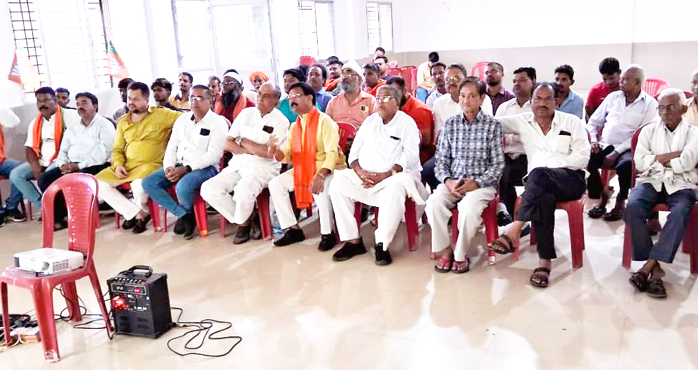 भारत बढ़ रहा आत्मनिर्भरता की ओर - पारख भारत बढ़ रहा आत्मनिर्भरता की ओर - पारख