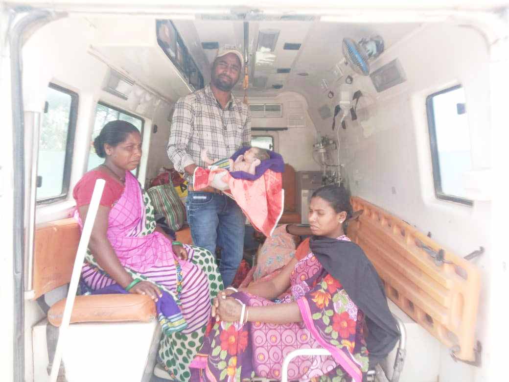 108 में फिर गूंजी किलकारी, ईएमटी ने सूझबूझ से कराया प्रसव 