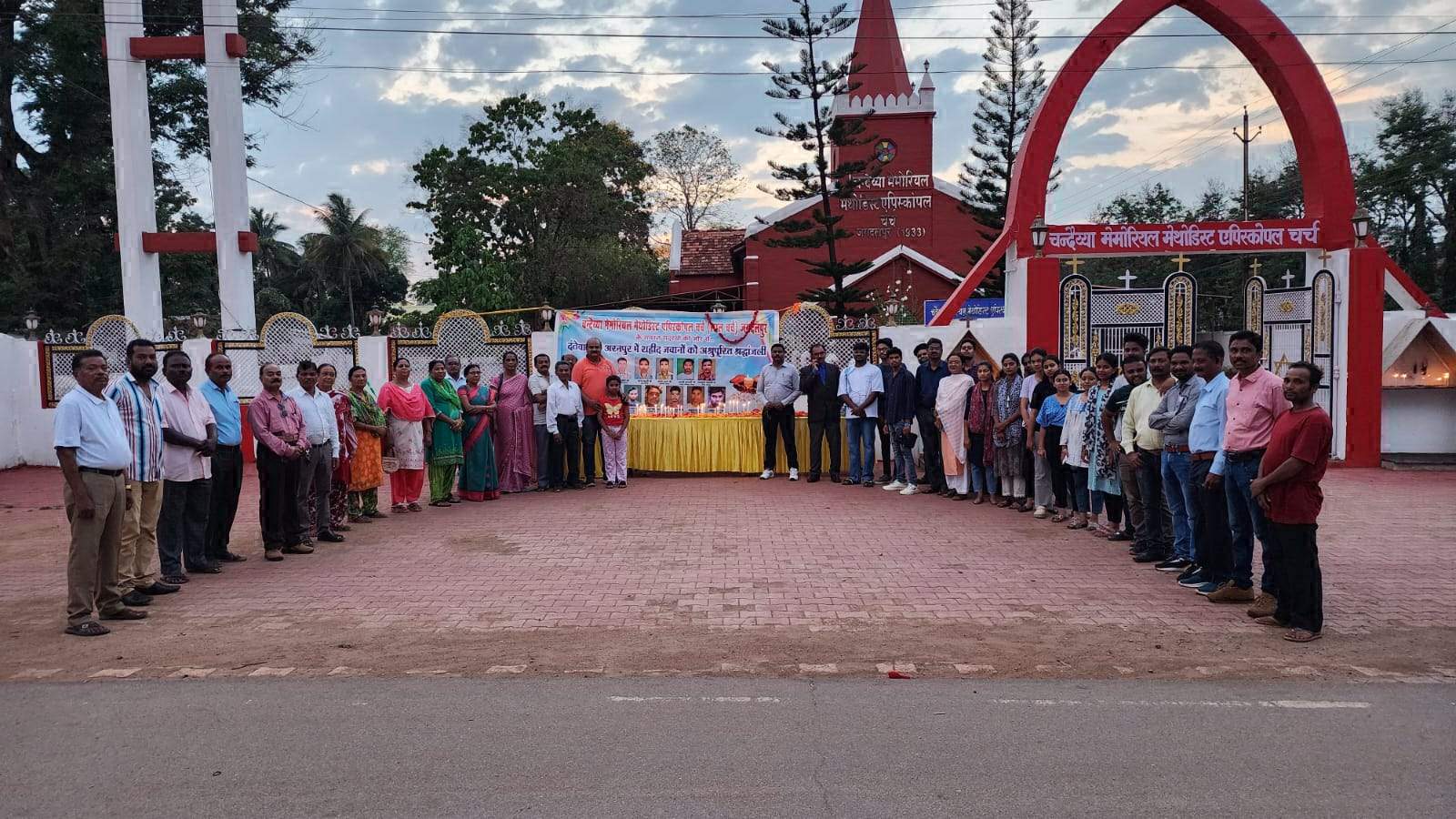  शहीद जवानों को श्रद्धांजलि