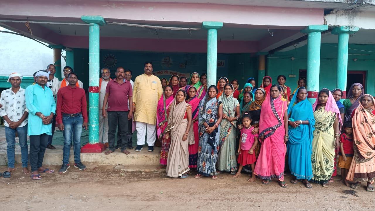 तेंदूपत्ता संग्राहकों के साथ हो रहे शोषण और अन्याय को सहन नहीं किया जाएगा-विकास